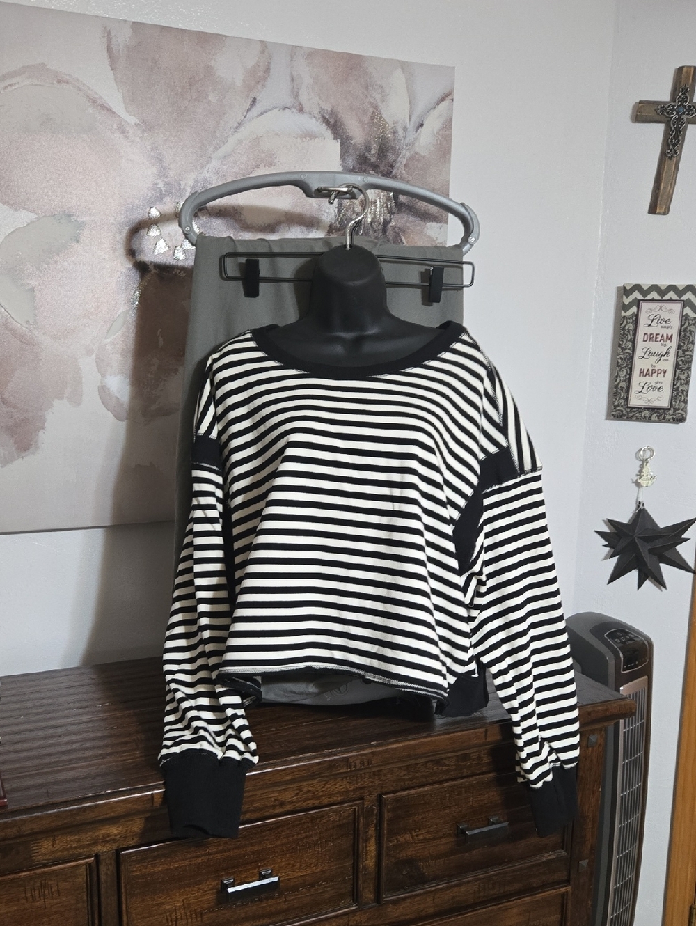 Rae Mode Striped Black & White Open Back Women's Long Sleeve Top S